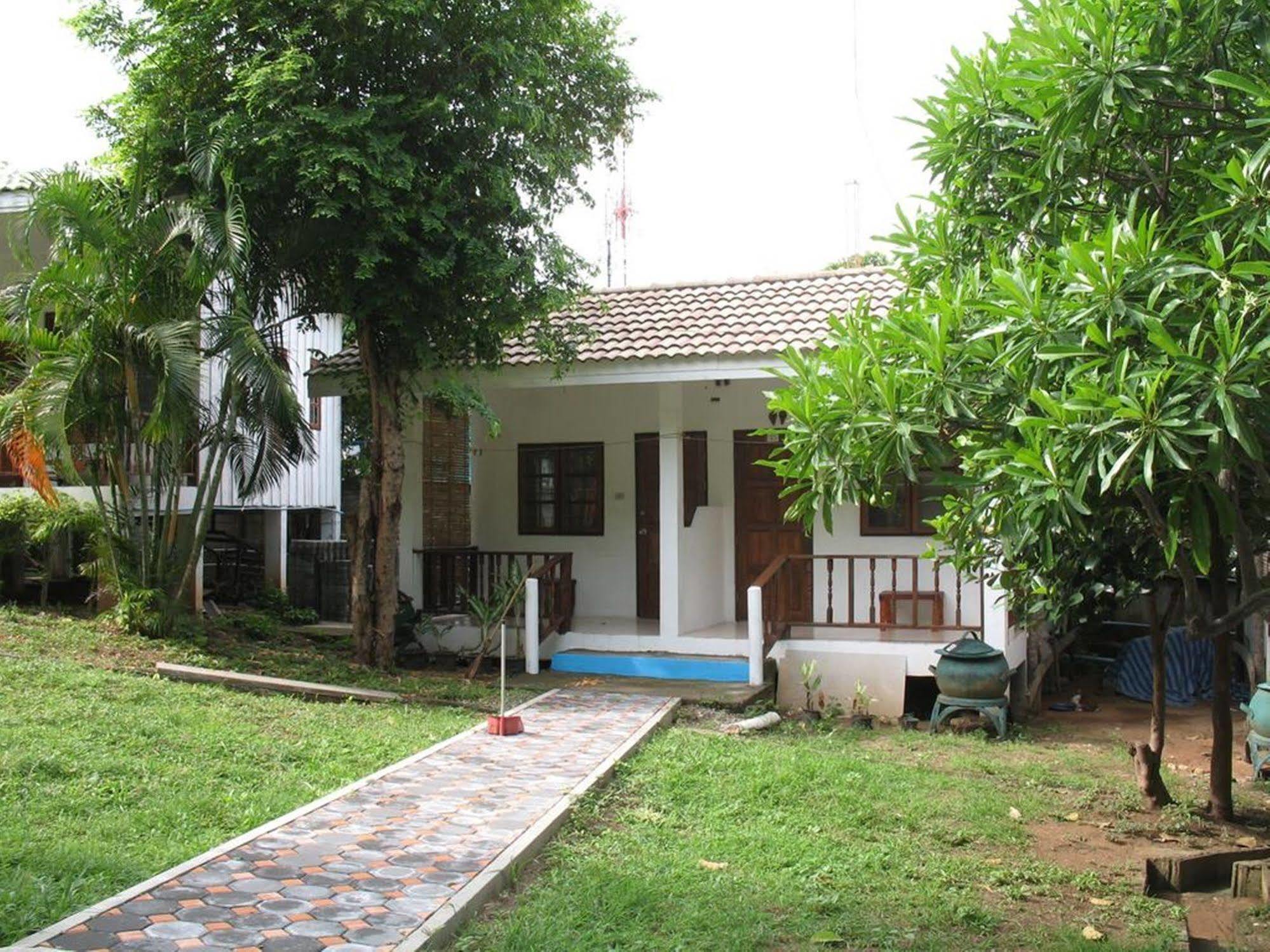 Thai Dee Garden Resort Haad Rin Exterior photo