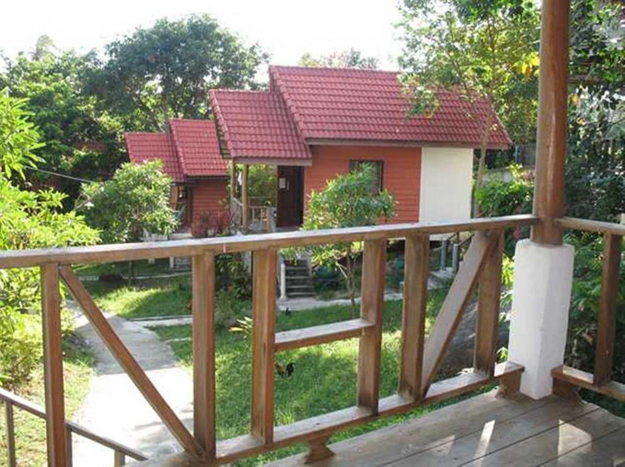 Thai Dee Garden Resort Haad Rin Exterior photo